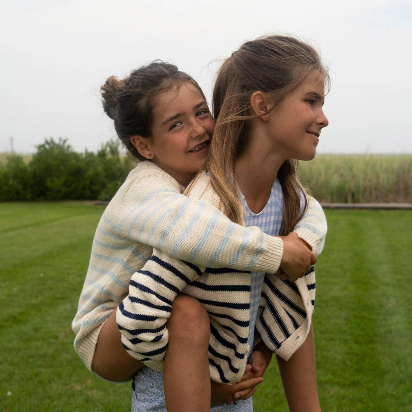unisex cream and blue stripe knit sweater - Image 6