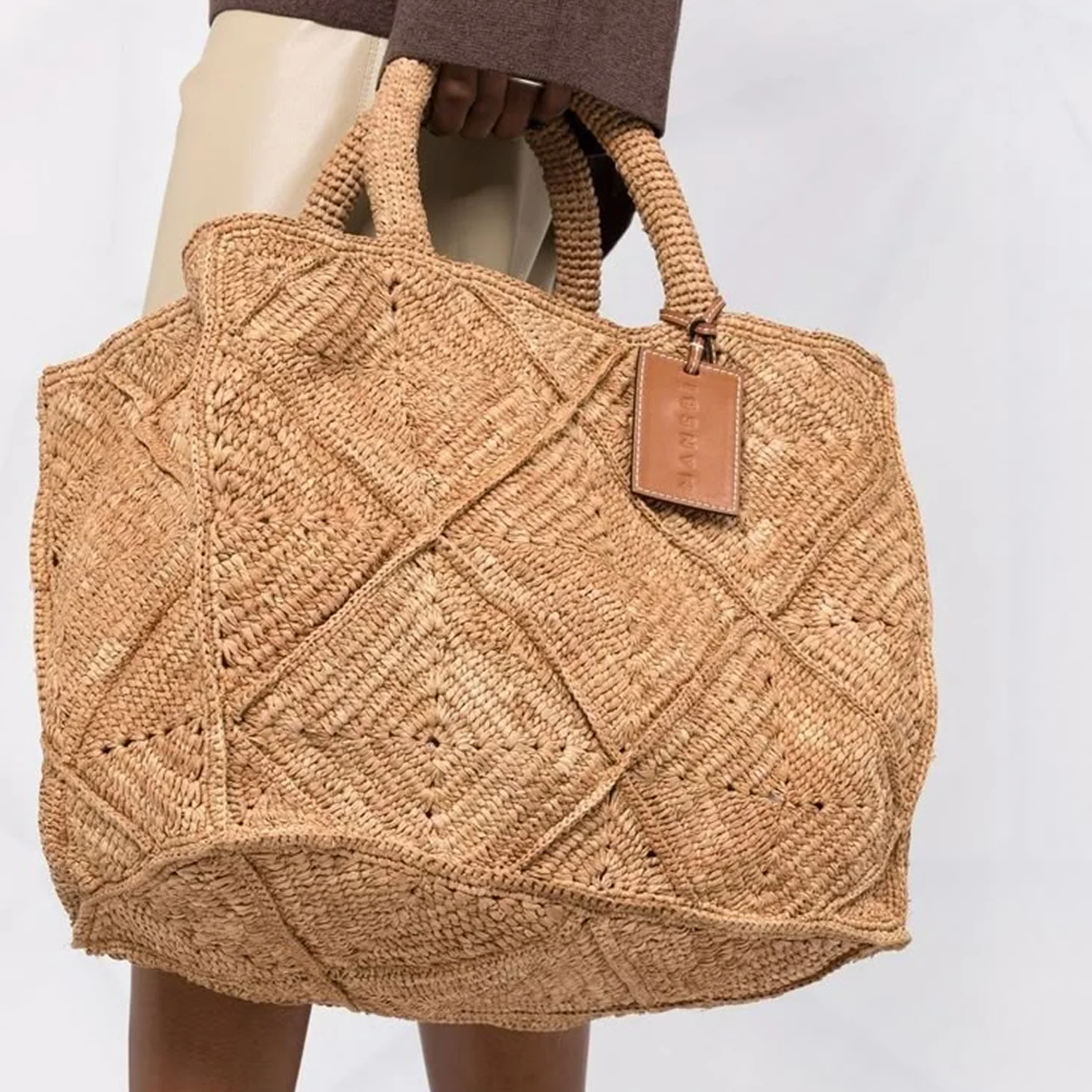manebi large tan raffia sunset bag - Image 3