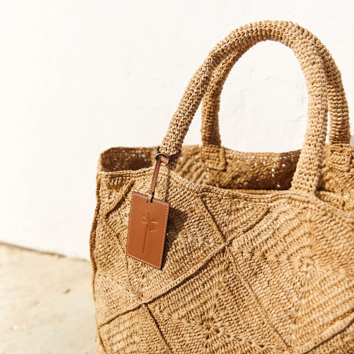 manebi large tan raffia sunset bag - Image 4
