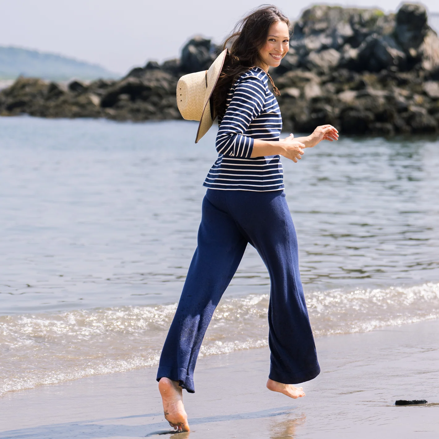 women's navy wide leg knit pant - Image 3