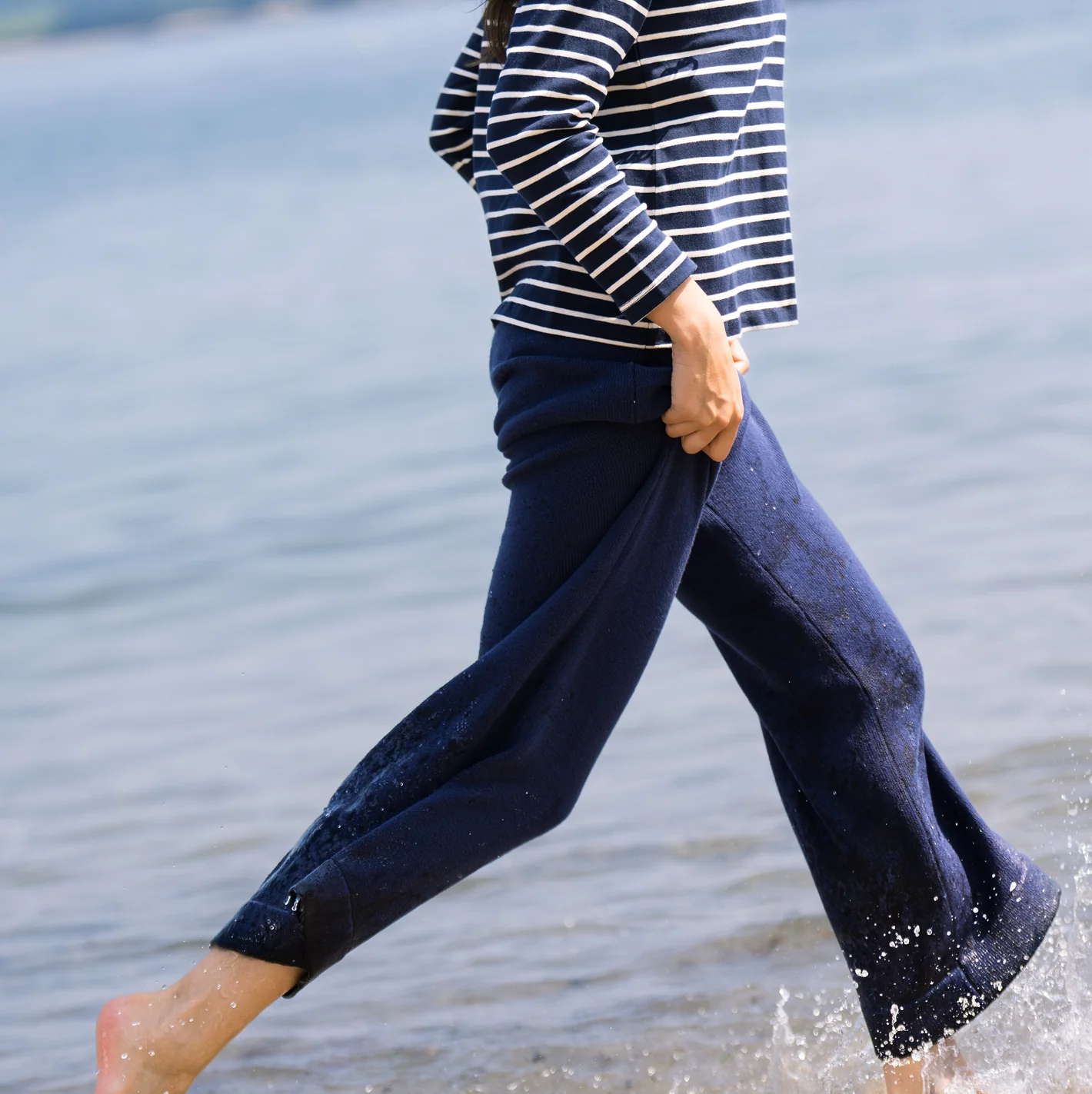 women's navy wide leg knit pant - Image 4